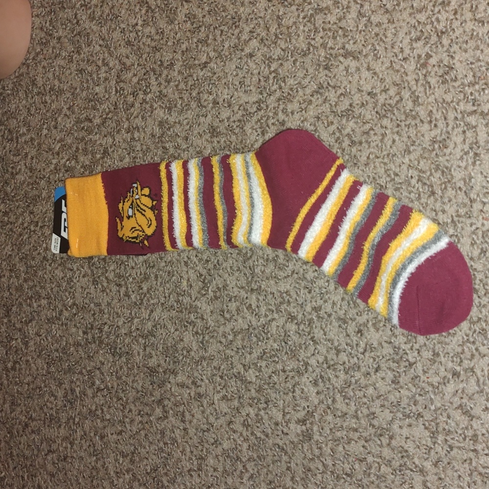 University of Minnesota, Duluth UMD Bulldogs Maroon Crew Socks OSFM